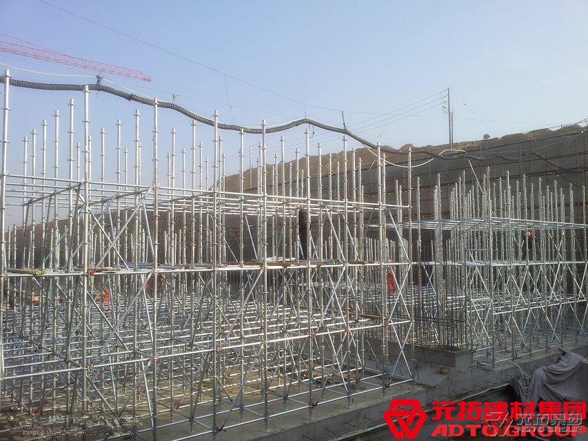 盤扣式腳手架在搭設(shè)過(guò)程中需要哪些技術(shù)措施？